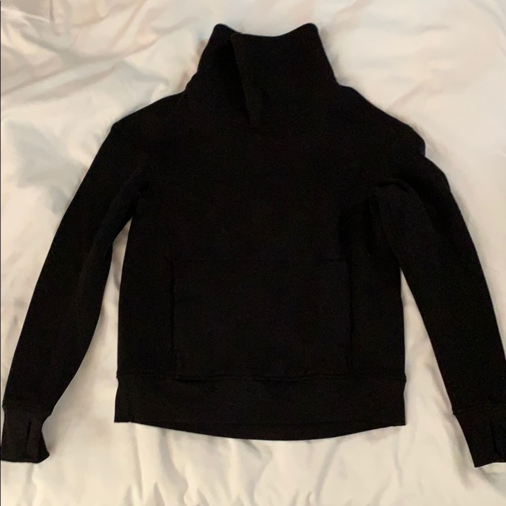 Lululemon sweatshirt